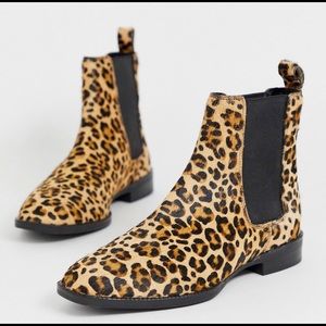 ASOS Design April Leather Chelsea Boots in Leopard Pony
